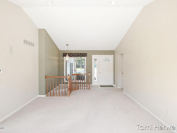 5th image of 8516 Corsica Dr