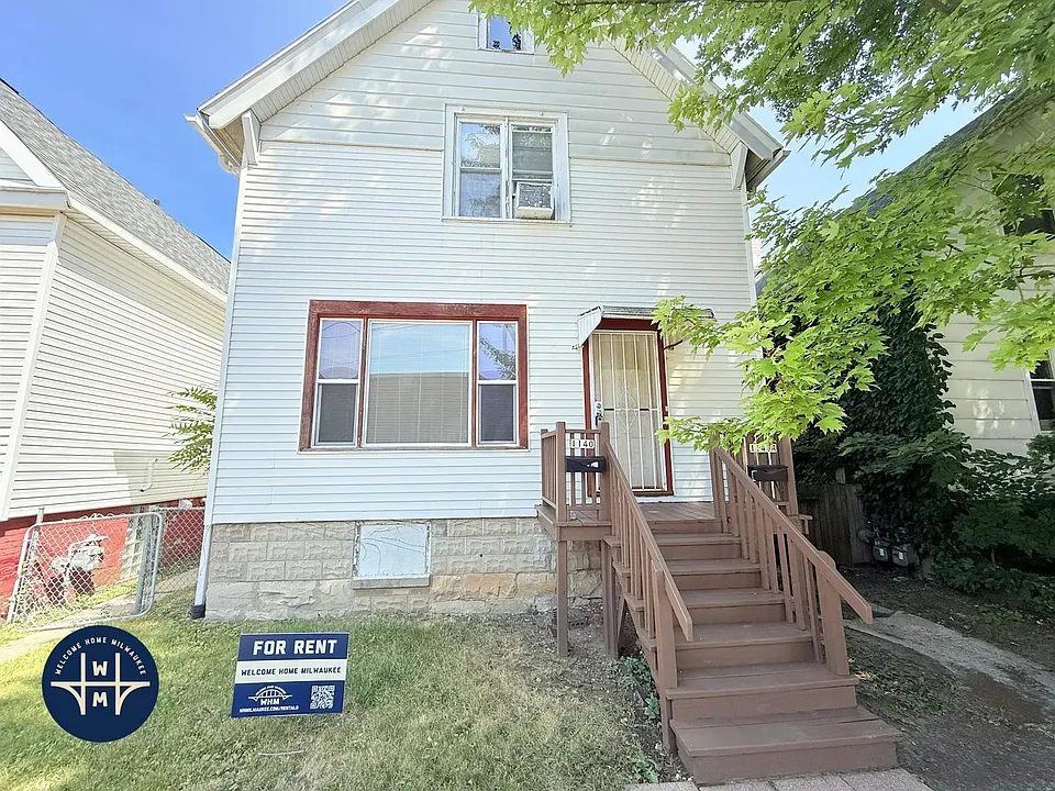 1140 N 50th Pl