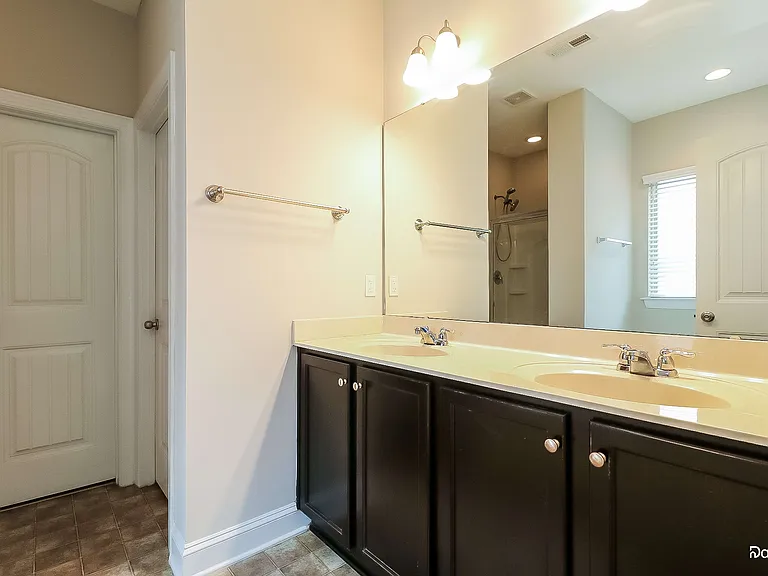 217 Willow Weald Ct — Photo 10