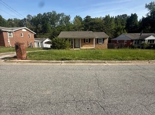 2105 Larkspur Dr, Greensboro, NC 27405