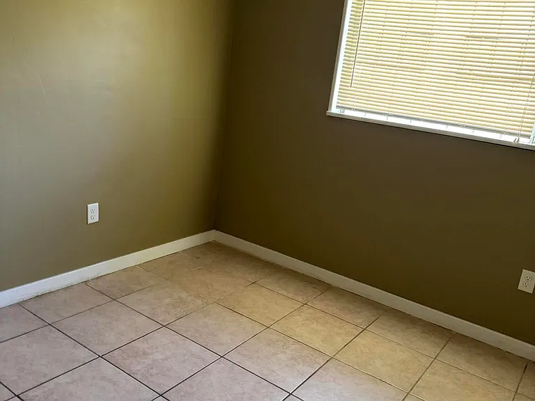 3020 Lakewood Dr — Photo 5