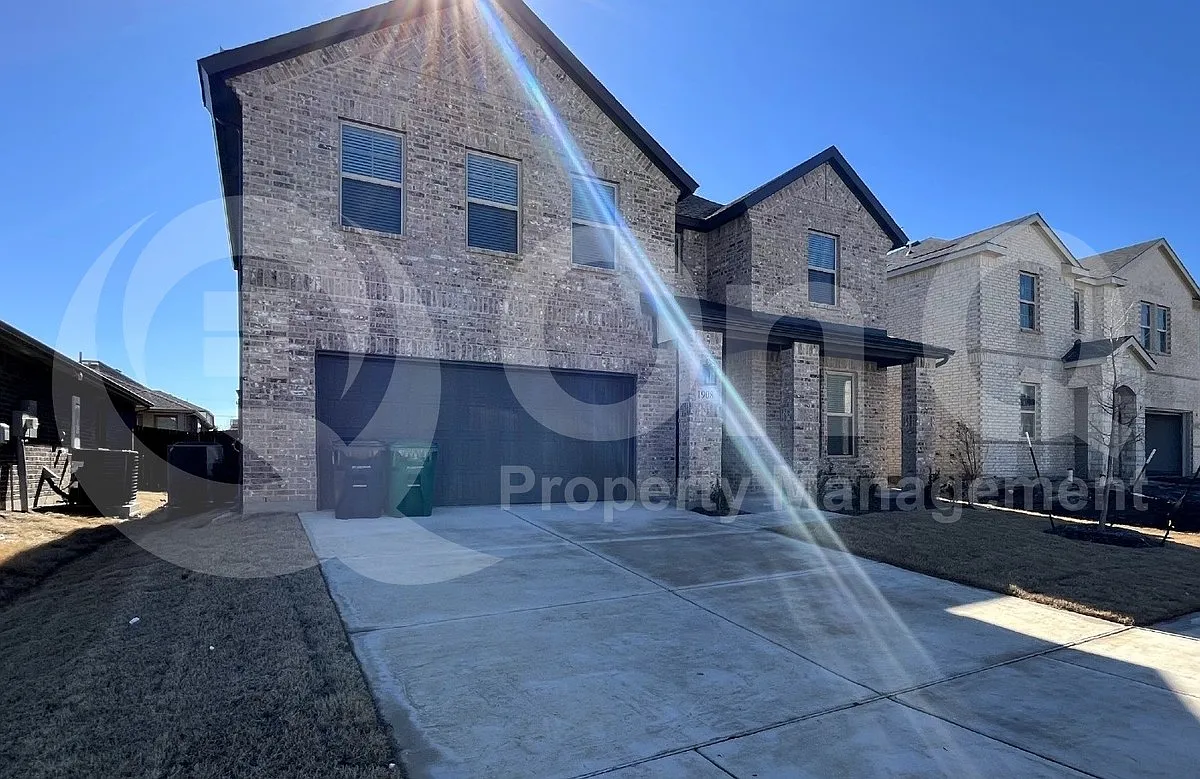 Building Photo - 1908 Briar Hill Dr