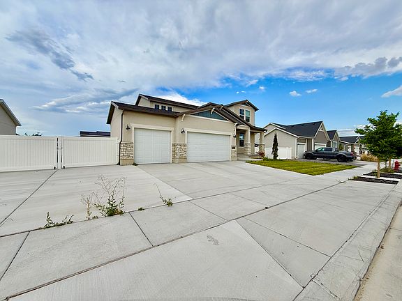 3rd image of 6446 N Pine Tree Way