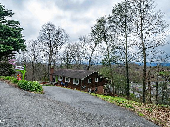 2nd image of 397 Parkland Dr