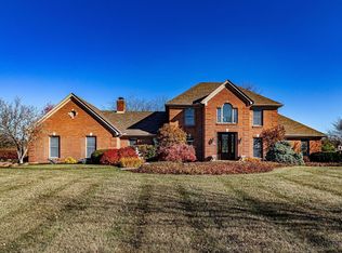 2464 California Rd, Okeana, OH 45053