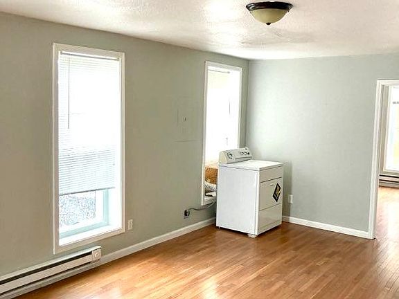 3rd image of 1117 Felix St