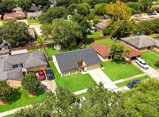 10015 Rustic Rock Rd, La Porte, TX 77571