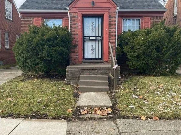 17809 Strasburg St, Detroit, MI 48205