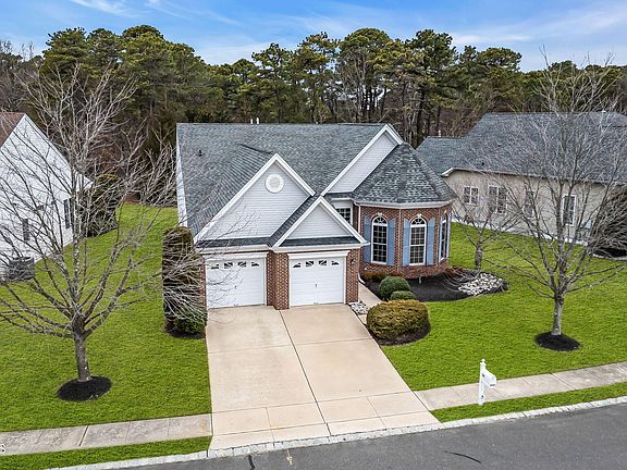 3rd image of 35 Muirfield Road