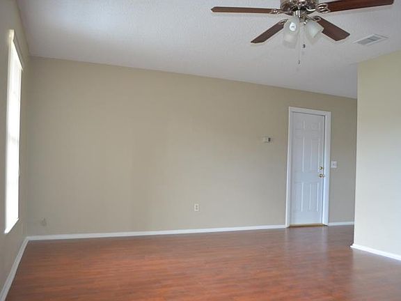 5th image of 68 Trotters Cir