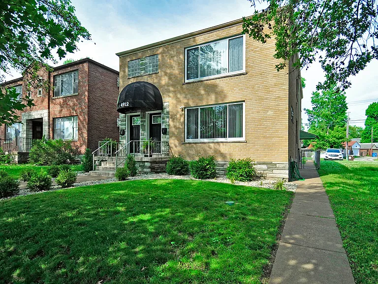4912 Jamieson Ave #2 — Photo 2