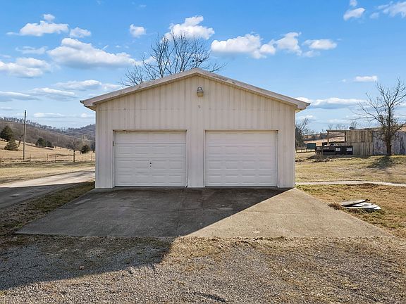 4th image of 188 Popp Hollow Ln