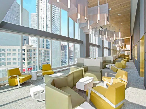 43-25 Hunter Street image 13 of 23