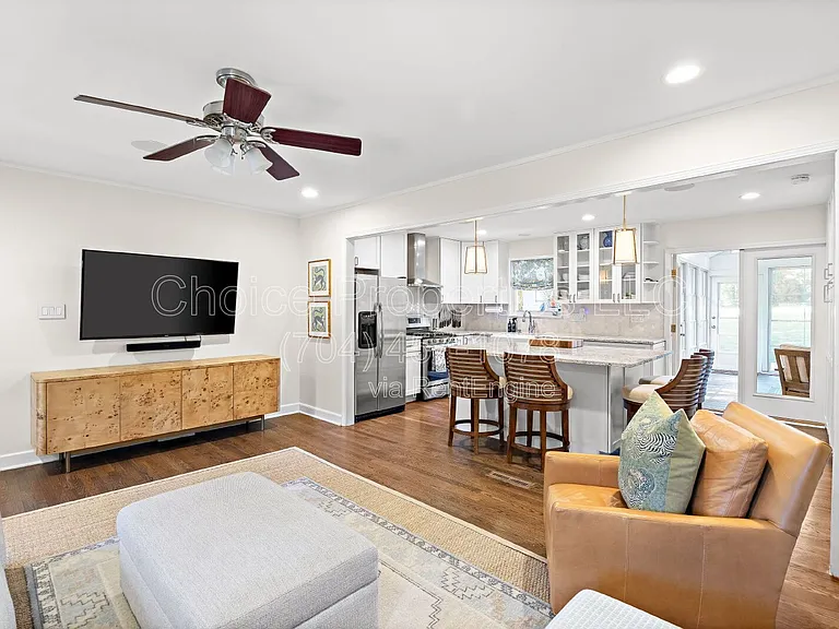 832 Stanfield Dr — Photo 8