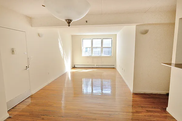 Rented by Peter Ashe | media 4