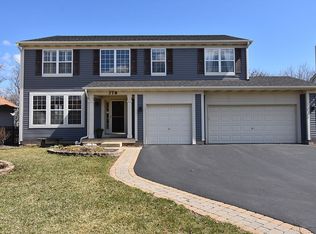 378 Sterling Cir, Cary, IL 60013