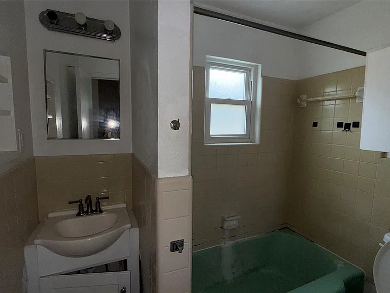811 Colquitt St #9 — Photo 6