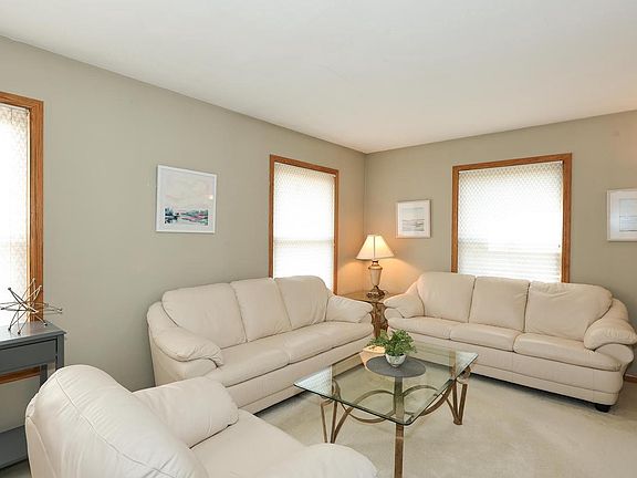 3rd image of 8795 S Lizanne DRIVE