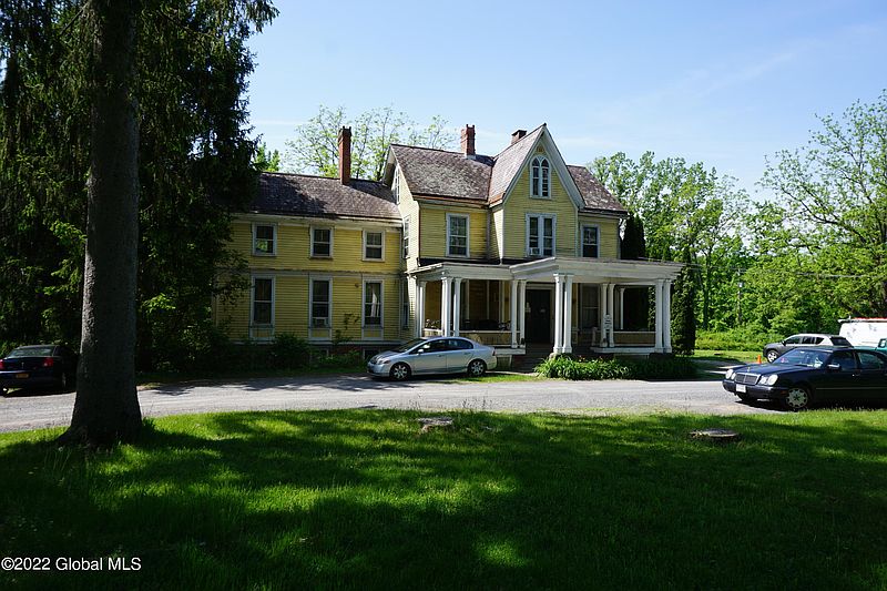 3rd image of 182 Excelsior Avenue