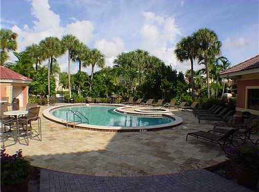 4th image of 48 Uno Lago Dr