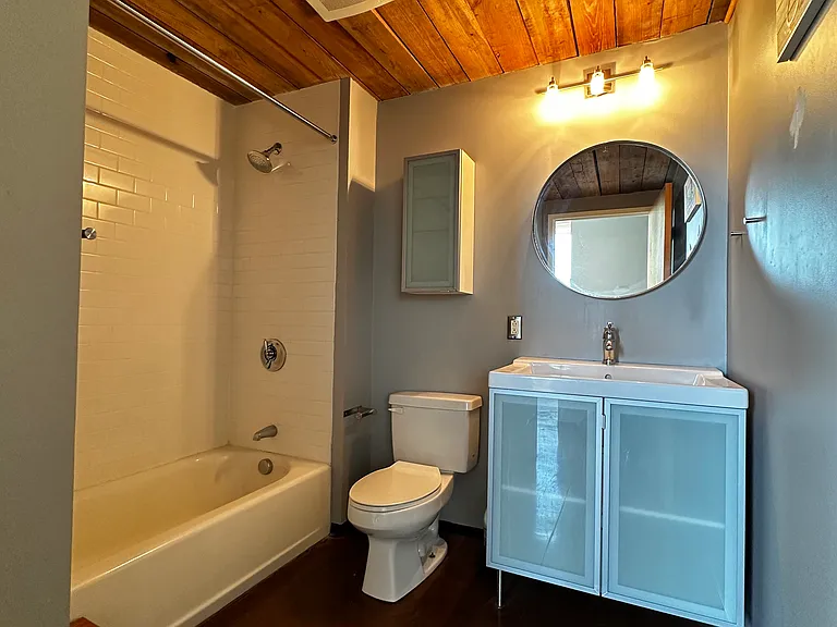 118 Holmes St #4 — Photo 7