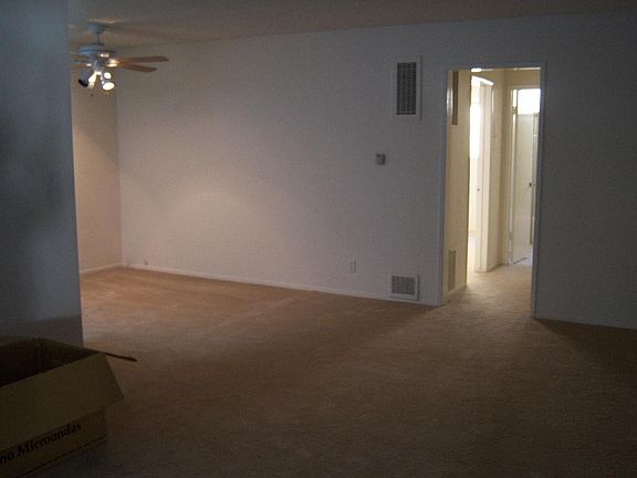 4th image of 11711 Darlington Ave