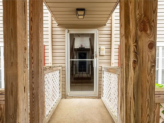 3rd image of 12811 Daybreak Cir