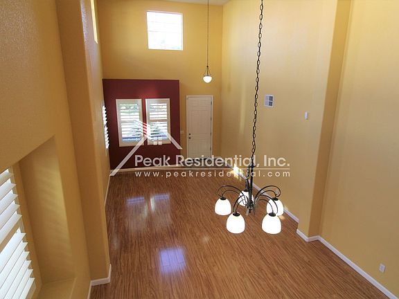 5th image of 400 Barnhart Cir
