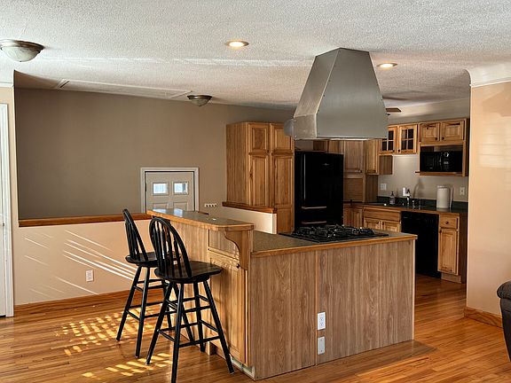 2nd image of 1007 McLean Ave