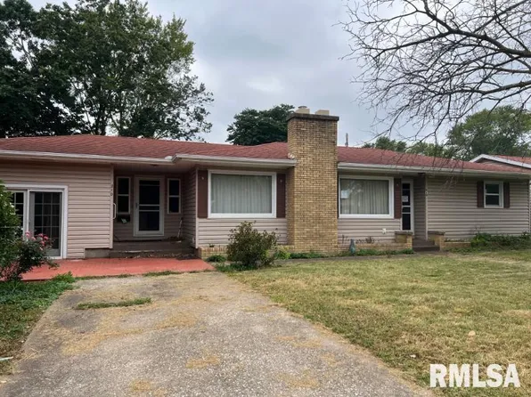 210 N Morgan St, Rushville, IL 62681