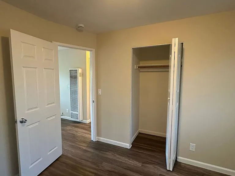 724 S 8th St — Photo 15
