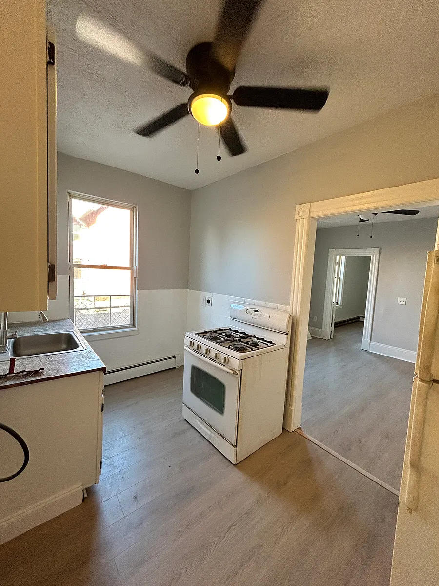 Building Photo - 86 Hungerford St #1N