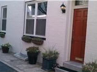 512R Fitzwater St, Philadelphia, PA 19147