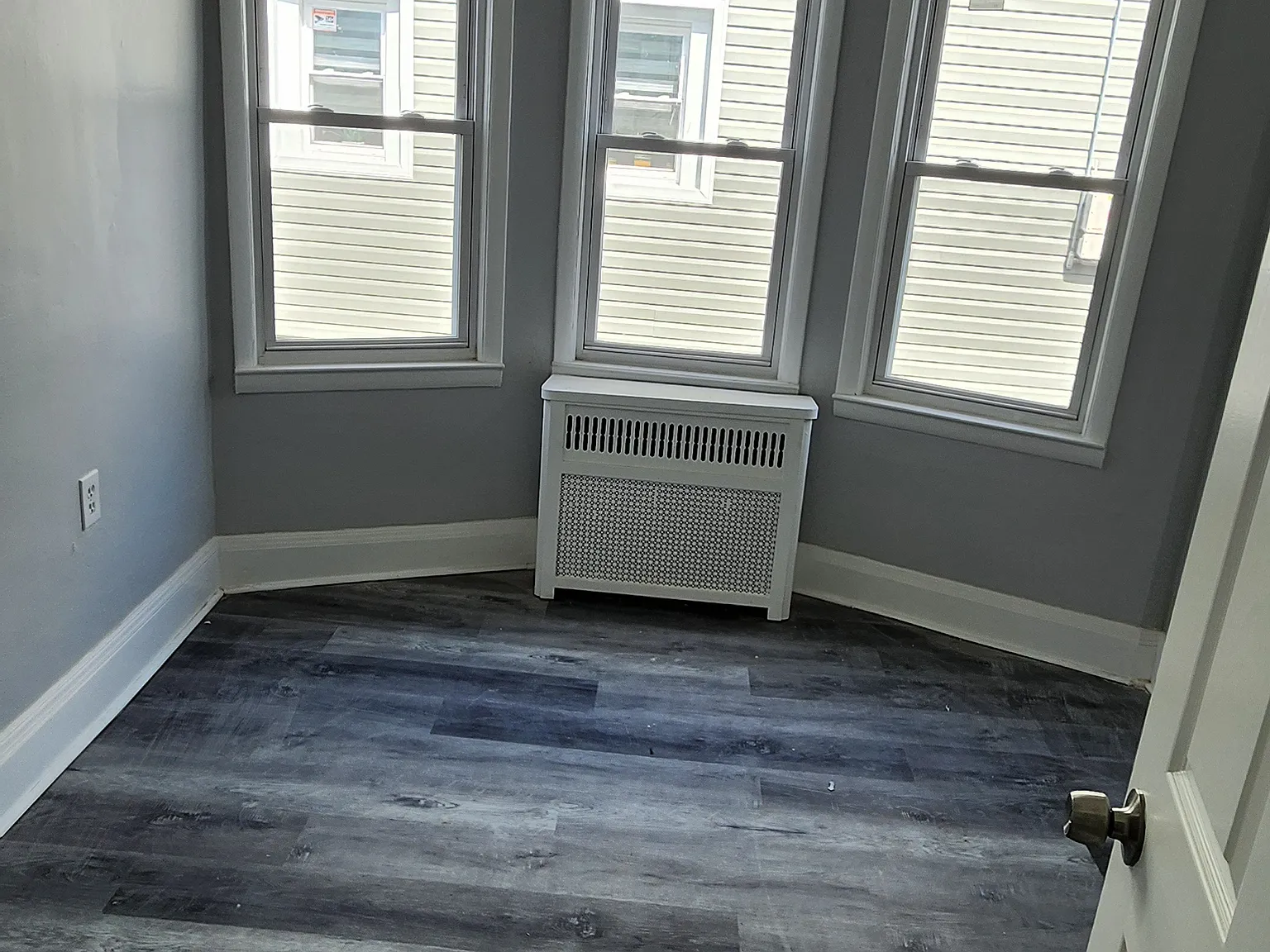 3 bed, 950 sqft, $2,900 — Photo 4