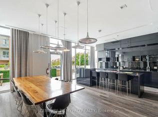 52 Forest Manor Rd #312, Toronto, ON M2J0E2