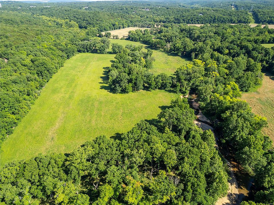 2nd image of 3 Howe Xing Tract 12