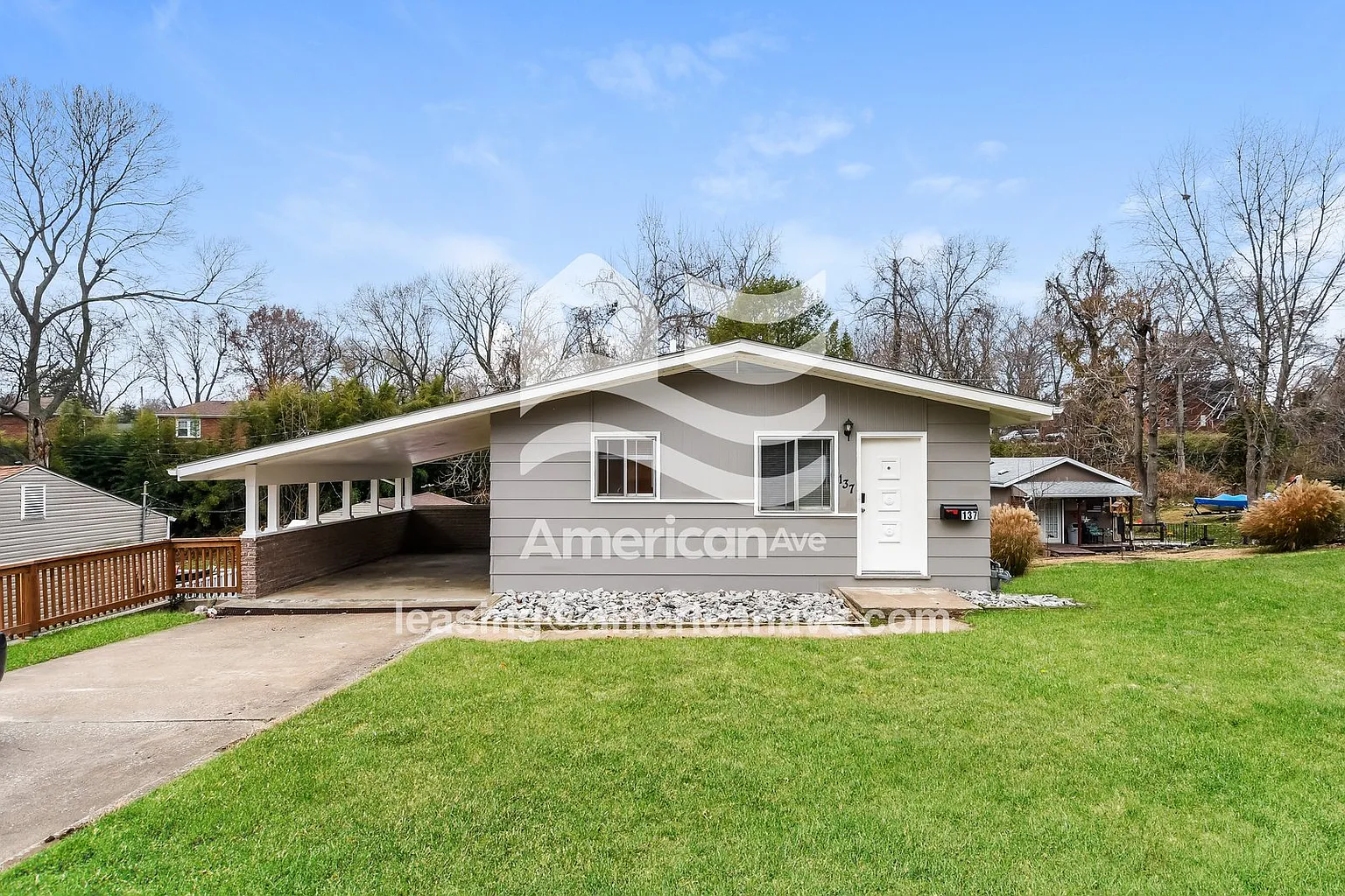 137 Courtland Pl photo 1