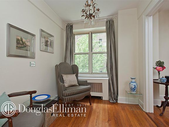3rd image of 424 E 52nd St APT 3E