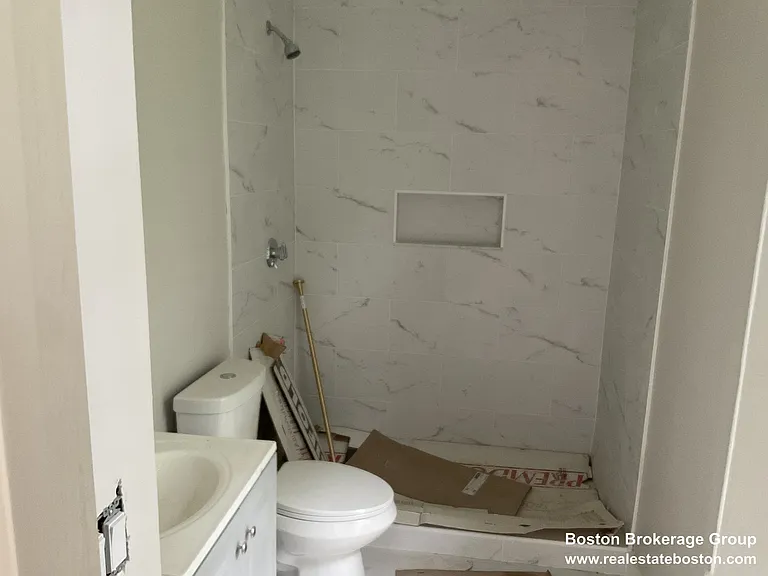 158 Calumet St #2 — Photo 3