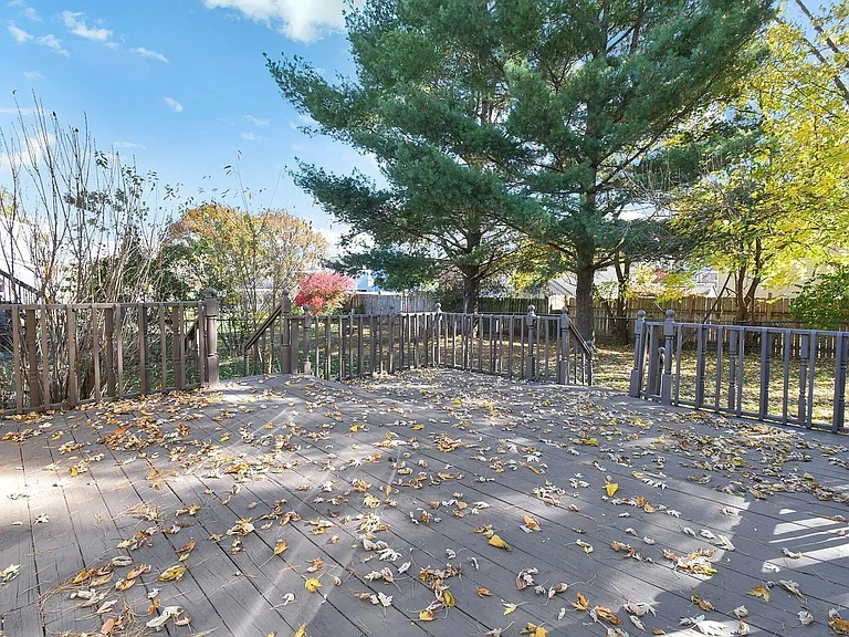 3102 Dewbourne Dr — Photo 25