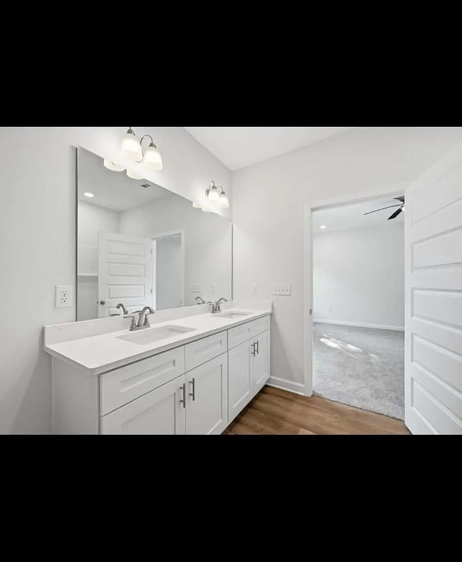 4 bed, 1858 sqft, $2,150 — Photo 4