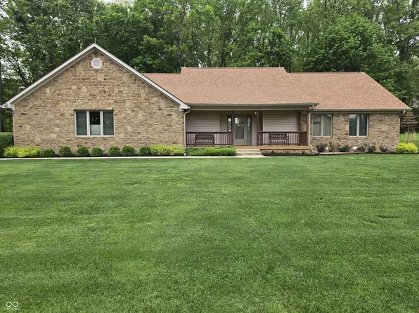 3717 E Edgewood Rd, Martinsville, IN 46151
