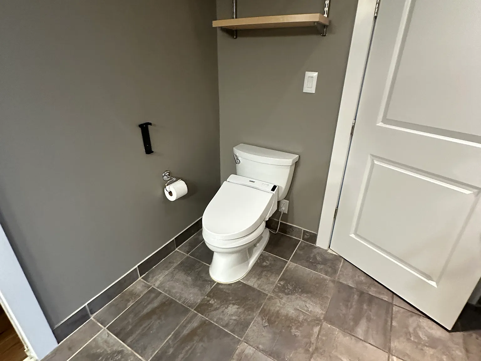 1 bed, 945 sqft, $2,300 — Photo 4