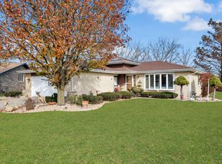 10929 Valley Ct, Palos Hills, IL 60465
