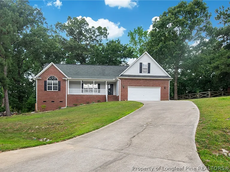 278 Oakmont Dr — Photo 1