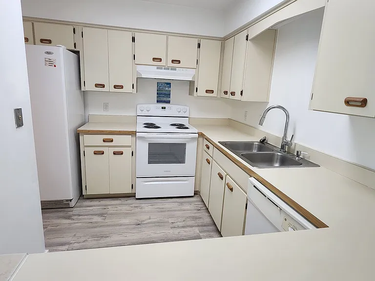 28 Jana Dr — Photo 8