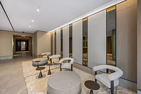 Rented by EXR | media 31