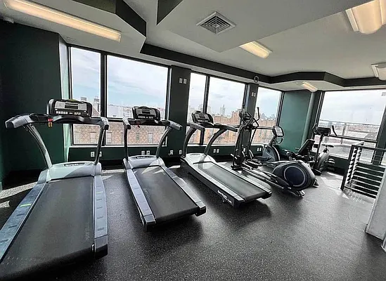 Rented by ERNY LLC | media 21