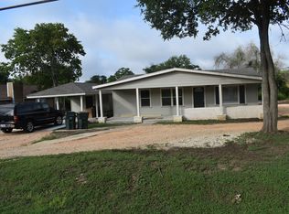 1112 N Bishop St, San Marcos, TX 78666