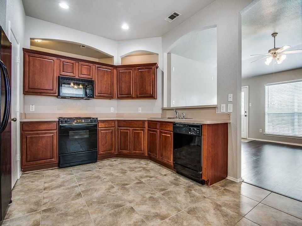 2nd image of 8812 Chaps Ave